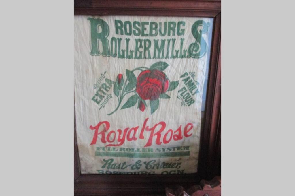 Hotel HISTORICAL JOHN RAST HOUSE circa 1875 Roseburg Exterior foto