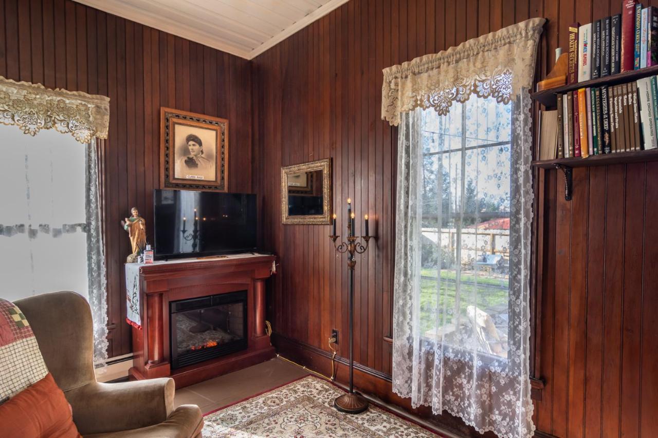 Hotel HISTORICAL JOHN RAST HOUSE circa 1875 Roseburg Exterior foto